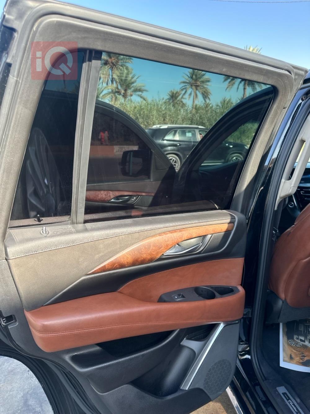 كاديلاك اسكاليد